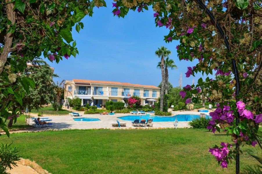 Top floor flat in Paradise gardens resort in Paphos