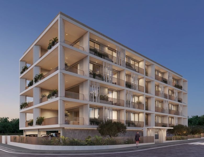 Studio in complex with offices&flats in Paphos