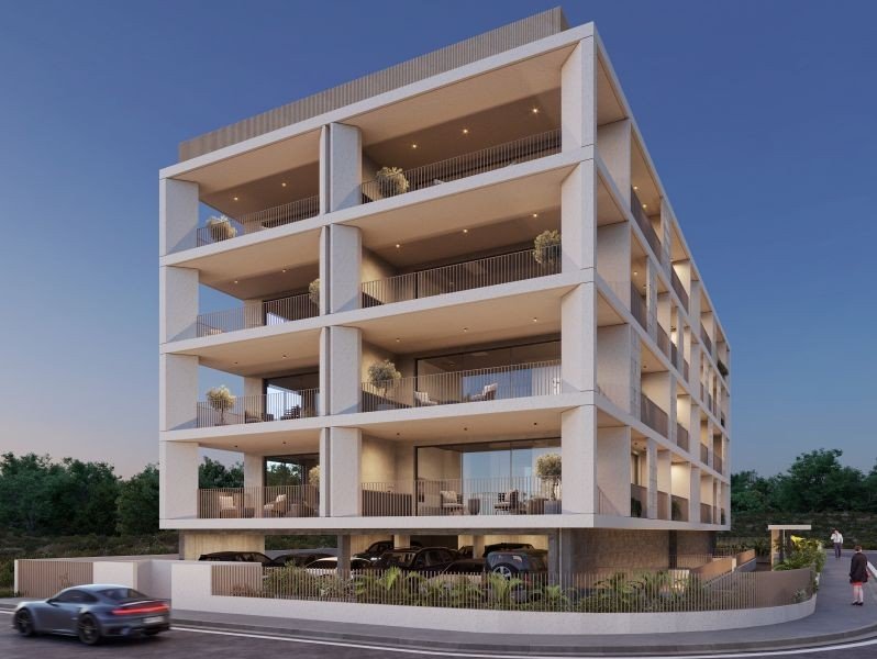 Flat in complex with offices in Paphos
