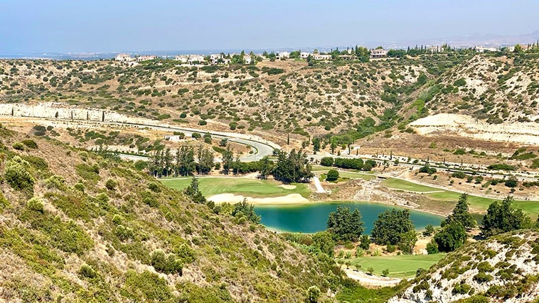 Junior-Villa in einem Golf-Spa-Resort in Paphos