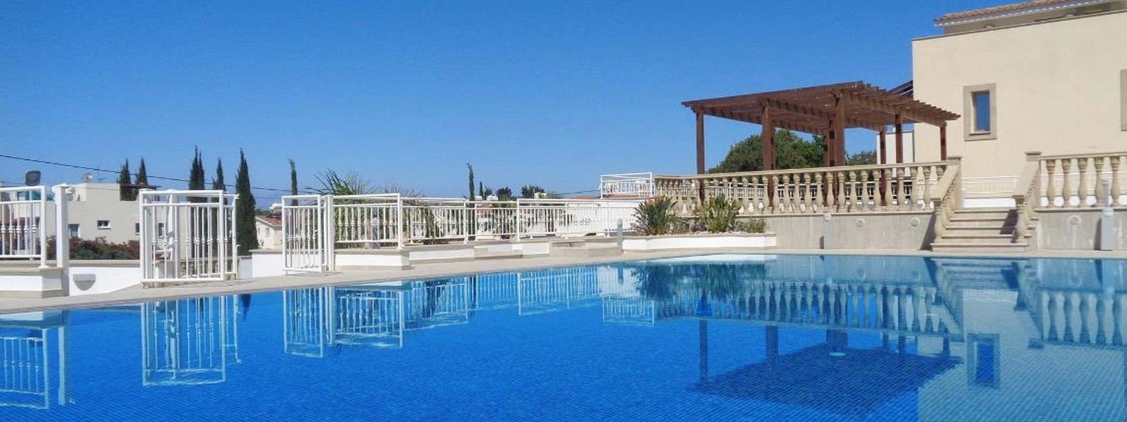Apartment in gated development in Paphos