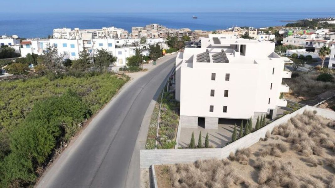 Modern flat close to beach&British school in Paphos