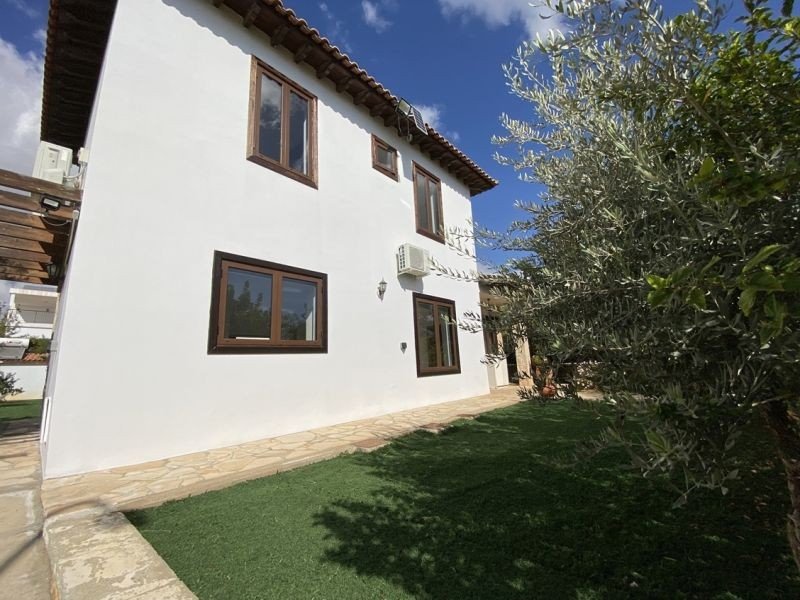 Traditionelle Villa auf dem Land in Limassol