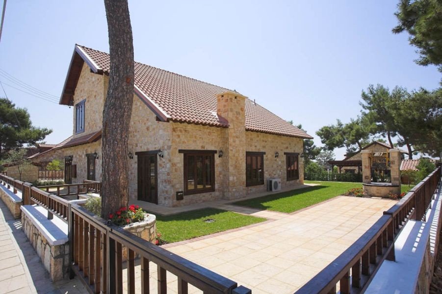 Villa auf dem Land in Limassol