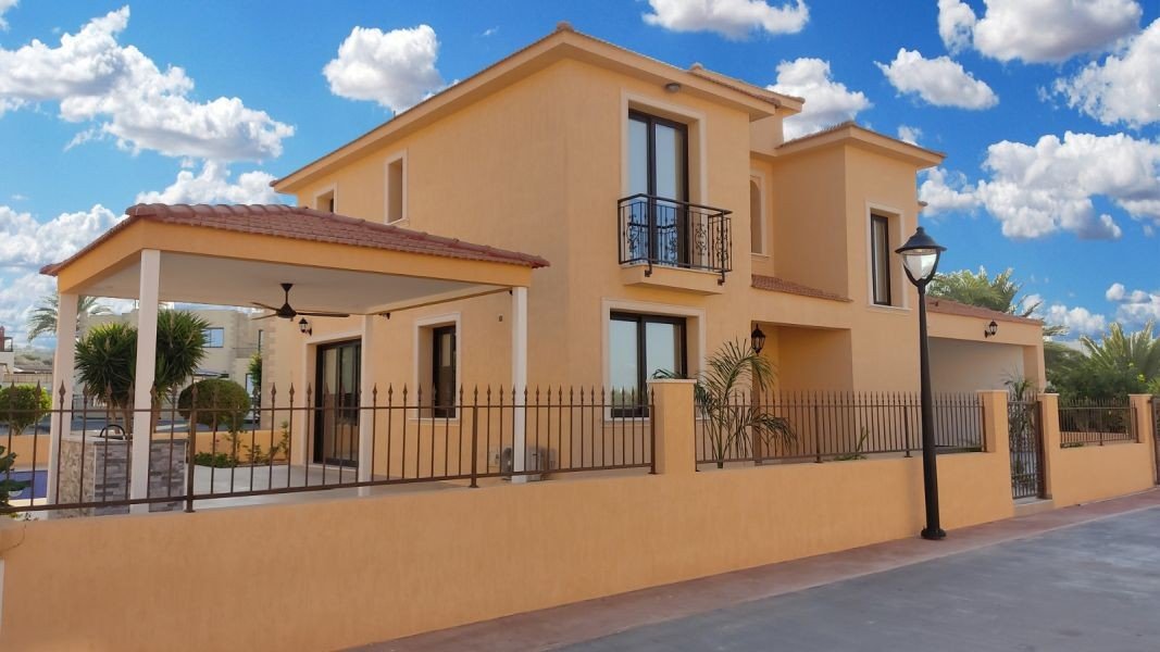 Bezugsfertige Villa 150 m vom Meer in Paphos
