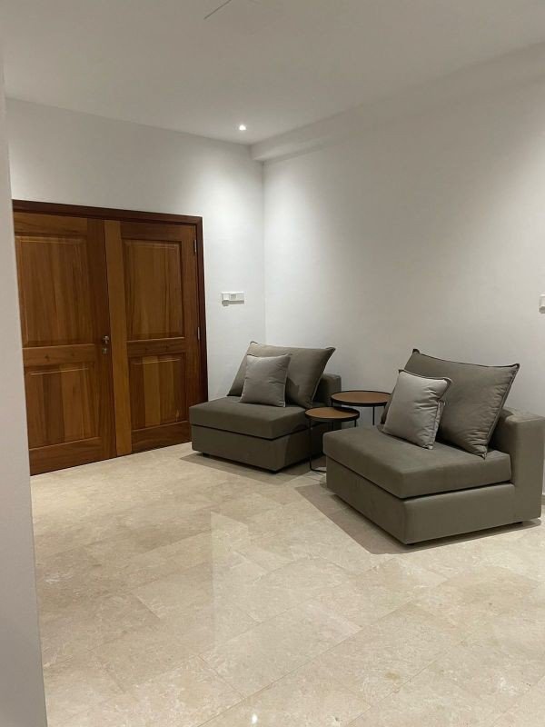 Bezugsfertige Villa 150 m vom Meer in Paphos