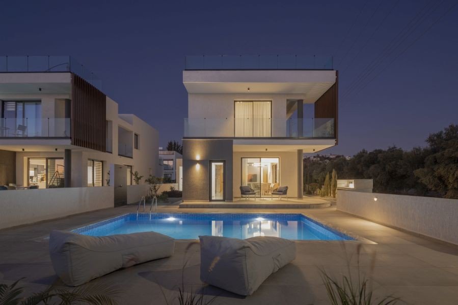 Ready villa 700m from sea in Paphos