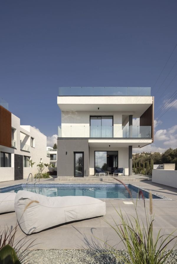 Ready villa 700m from sea in Paphos