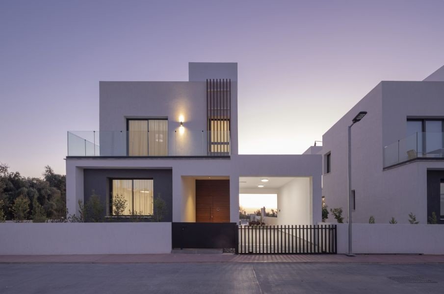 Ready villa 700m from sea in Paphos