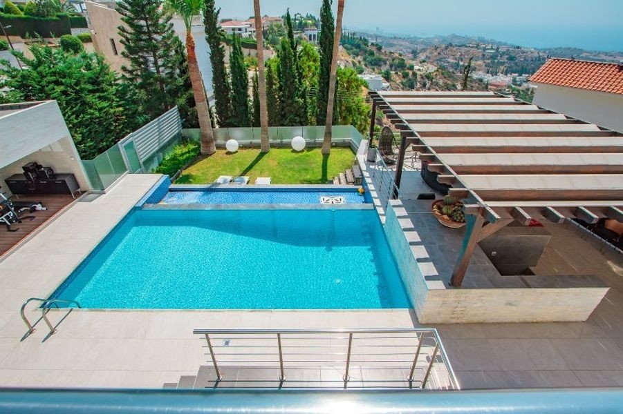 Geräumige Villa mit Meerblick in Limassol