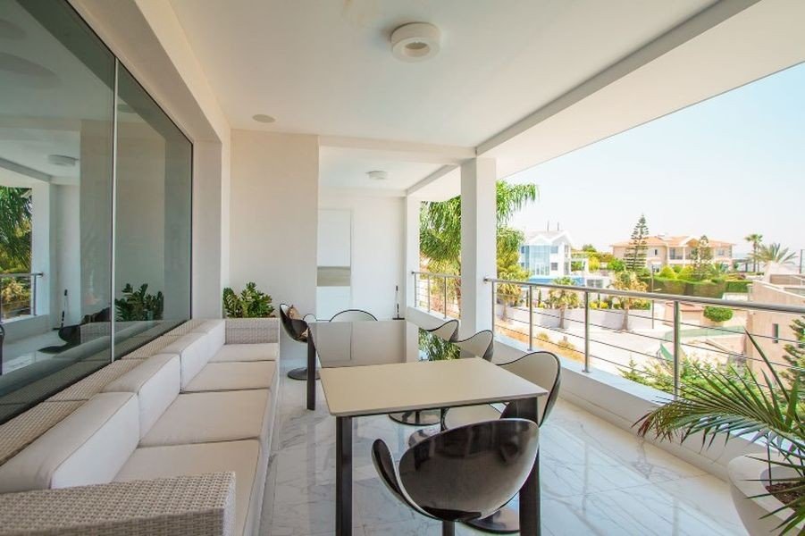 Geräumige Villa mit Meerblick in Limassol