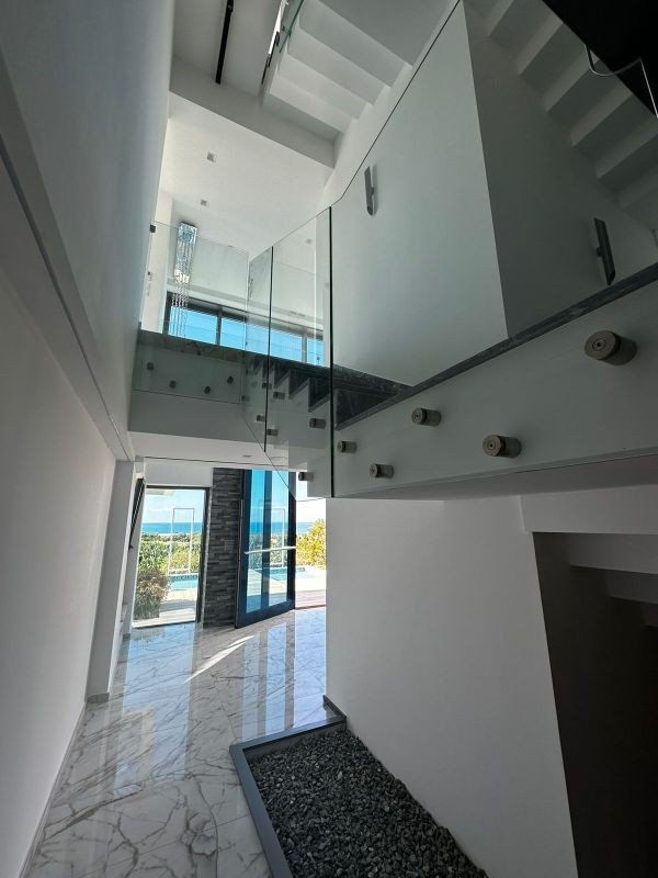 Exclusive villa with sea views in Paphos