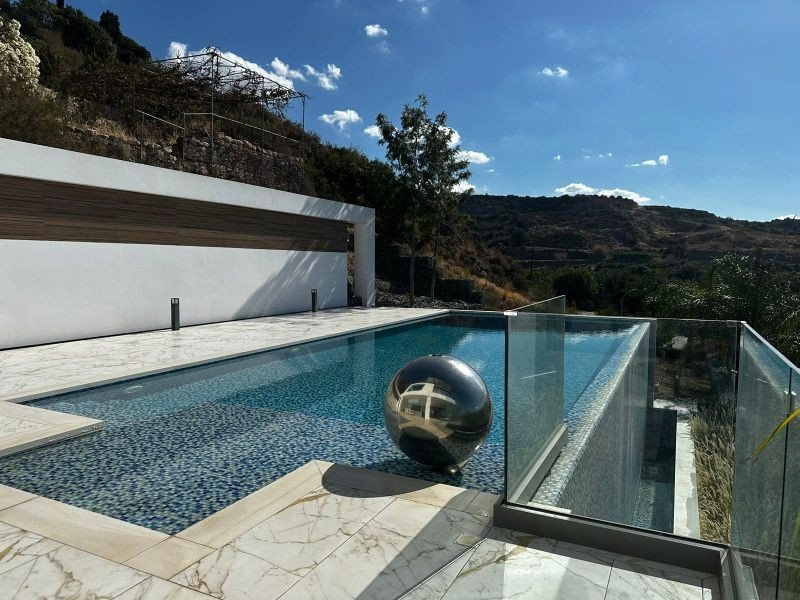 Exclusive villa with sea views in Paphos