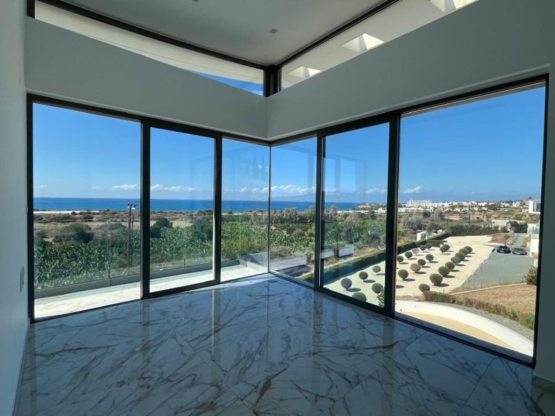 Exclusive villa with sea views in Paphos