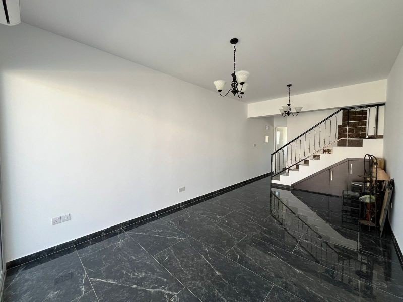 Townhouse 300m from the beach in Paphos