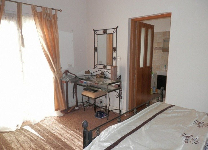 Freistehender Bungalow mit Anbau in Paphos