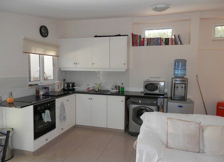Freistehender Bungalow mit Anbau in Paphos