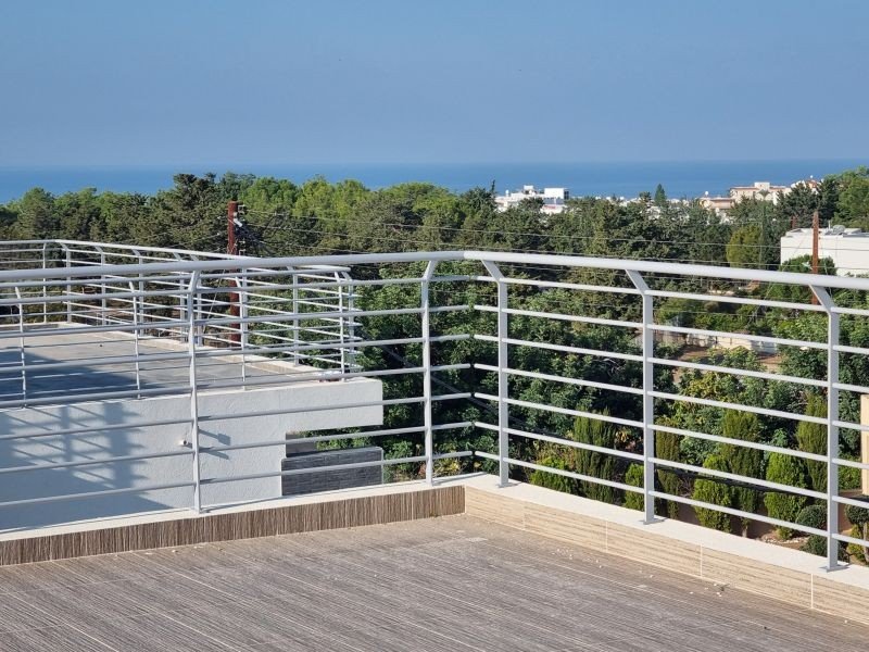 Modernes Haus in der Nähe der International School of Paphos