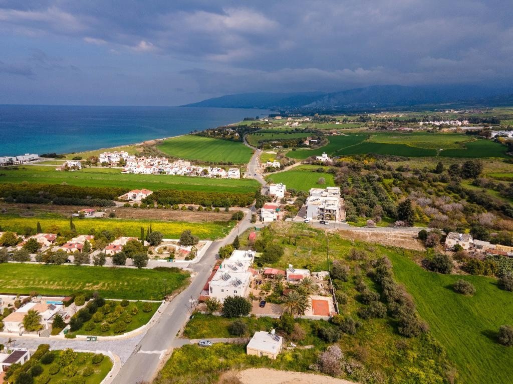 Apartment complex 500 m from beach