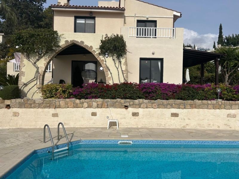 Villa with sea/sunset views in Paphos