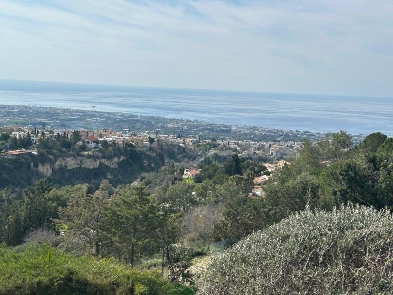 Villa with sea/sunset views in Paphos