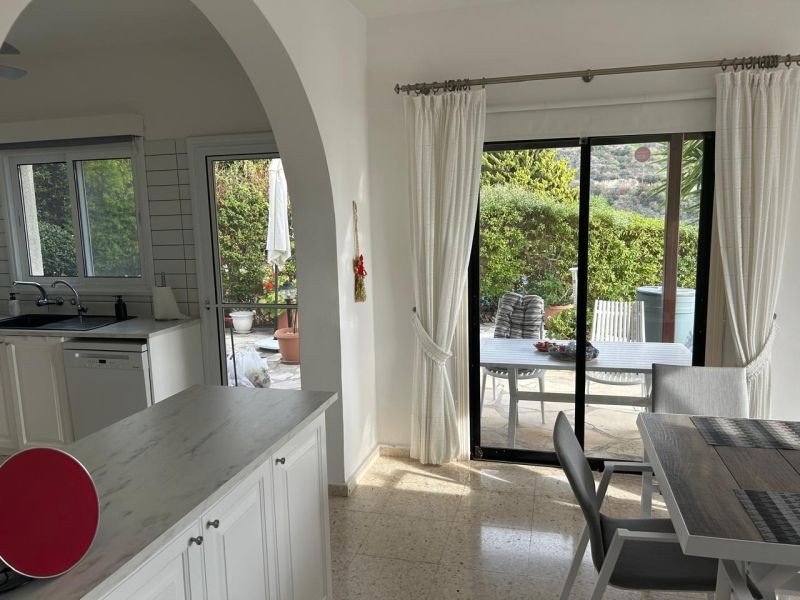 Villa with sea/sunset views in Paphos