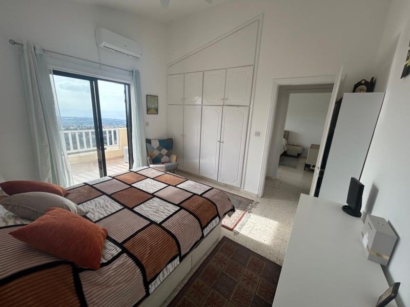 Villa with sea/sunset views in Paphos