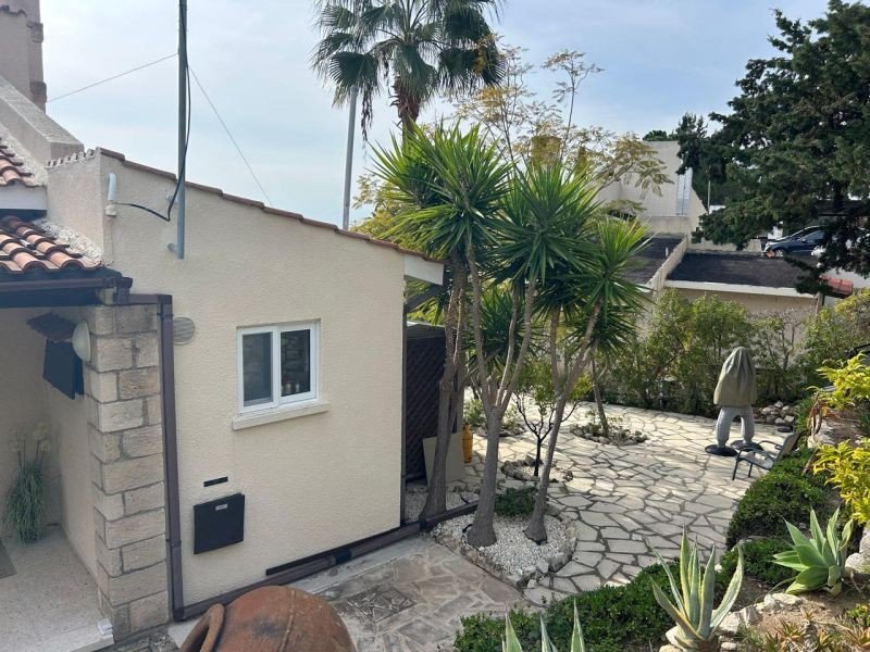 Villa with sea/sunset views in Paphos