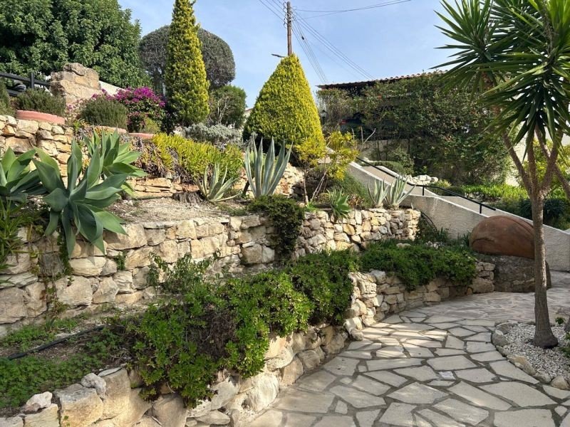 Villa with sea/sunset views in Paphos