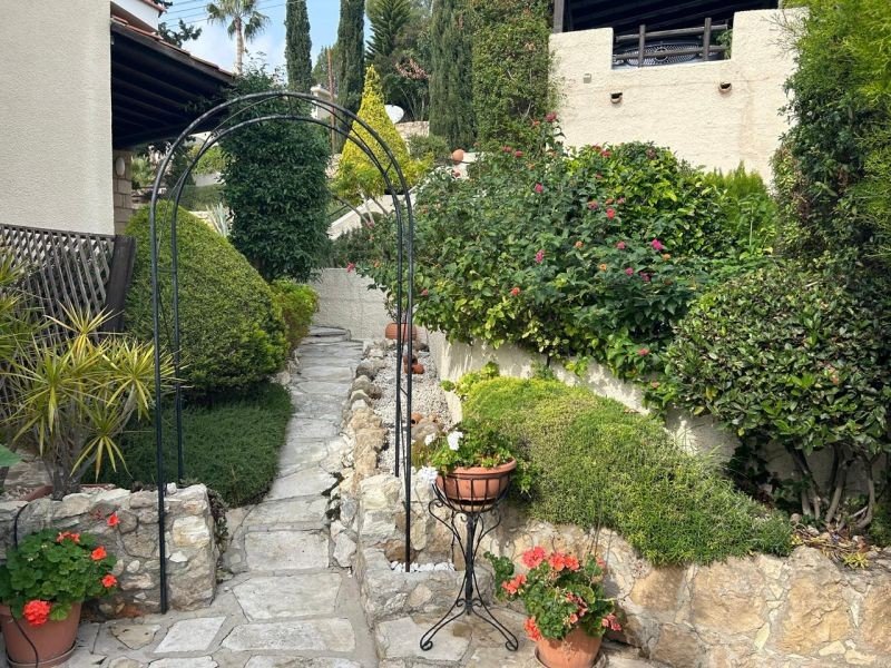 Villa with sea/sunset views in Paphos