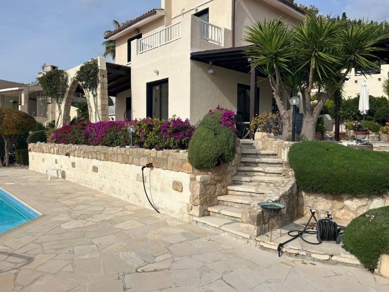 Villa with sea/sunset views in Paphos