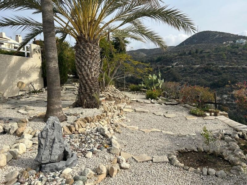 Villa with sea/sunset views in Paphos