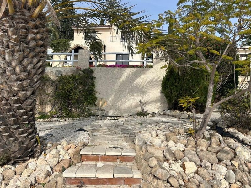 Villa with sea/sunset views in Paphos
