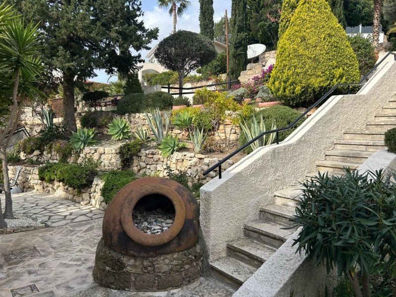 Villa with sea/sunset views in Paphos