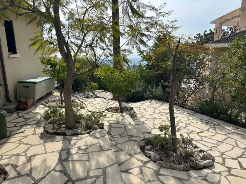 Villa with sea/sunset views in Paphos