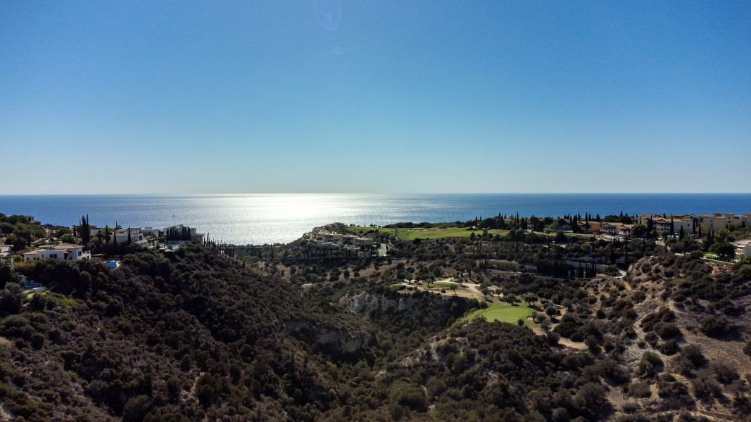 Golfvilla in erster Meereslinie mit Meerblick in Paphos