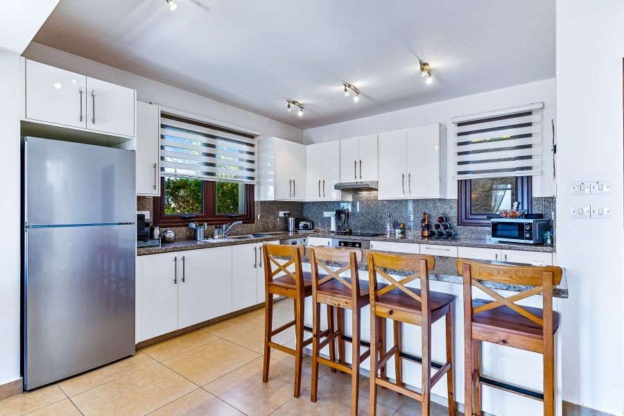 Golfvilla in erster Meereslinie mit Meerblick in Paphos