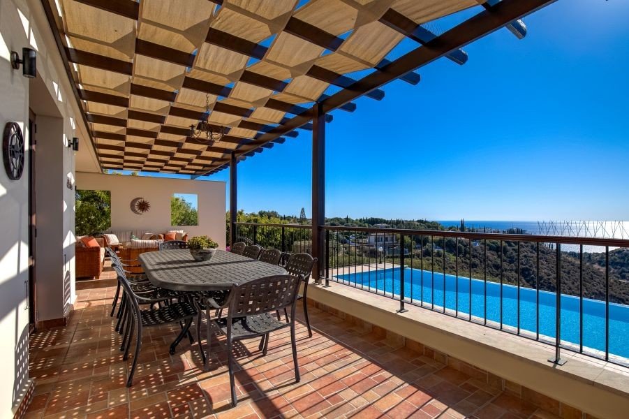Golfvilla in erster Meereslinie mit Meerblick in Paphos
