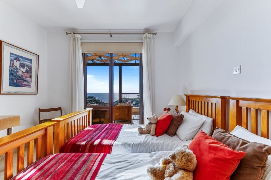 Golfvilla in erster Meereslinie mit Meerblick in Paphos