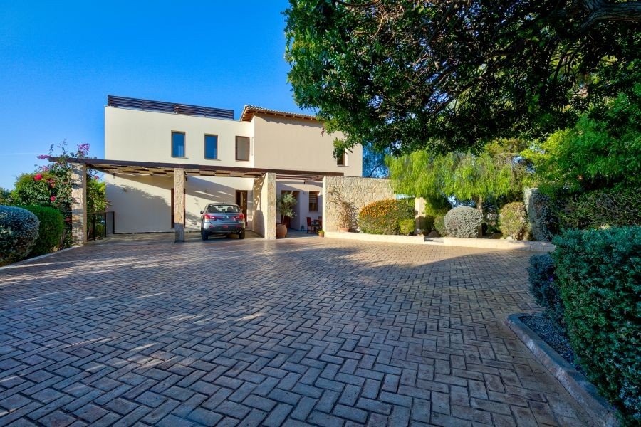 Golfvilla in erster Meereslinie mit Meerblick in Paphos
