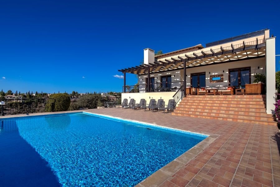 Golfvilla in erster Meereslinie mit Meerblick in Paphos