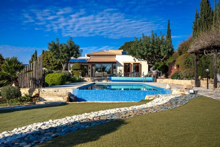 Frontline Golf Villa in Paphos