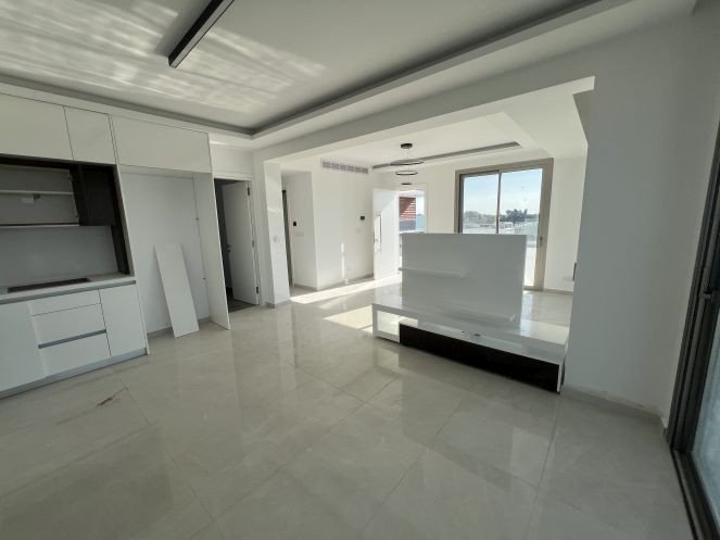 Penthouse 5 Gehminuten vom Strand in Paphos entfernt
