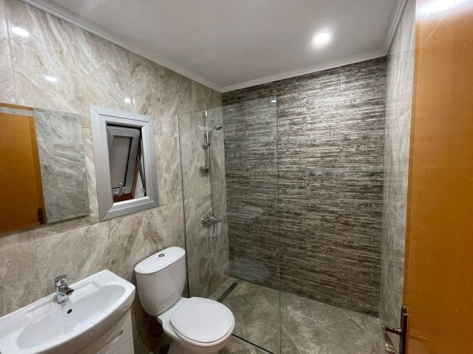 Renovated Kings Mall Apartment