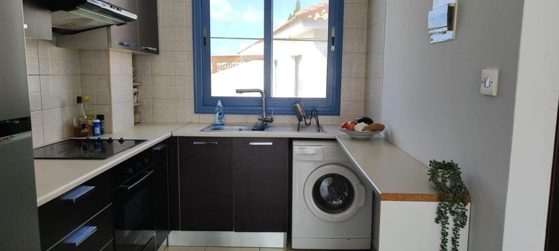 Apartment with large terrace in Paphos