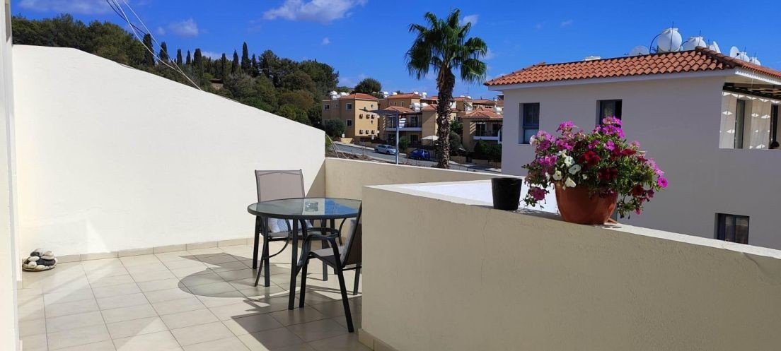 Apartment with large terrace in Paphos