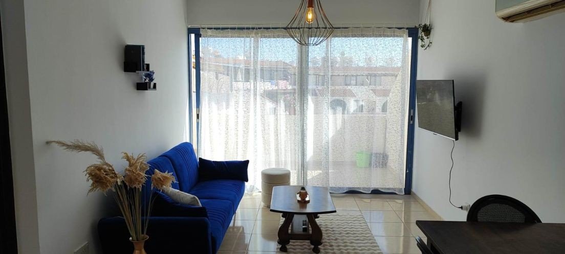 Apartment with large terrace in Paphos