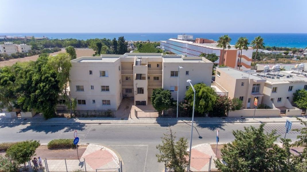 Apartment 300 m from beach in Paphos