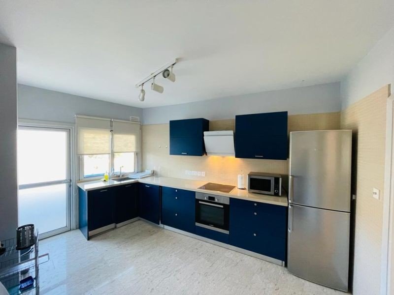 Seaview flat by beach in Limassol
