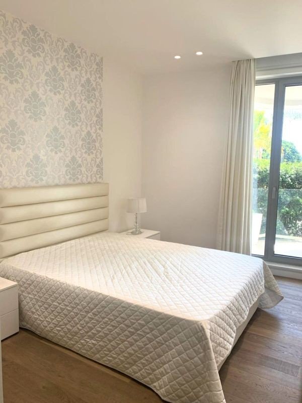 Apartment 200 m from beach in gated complex in Limassol